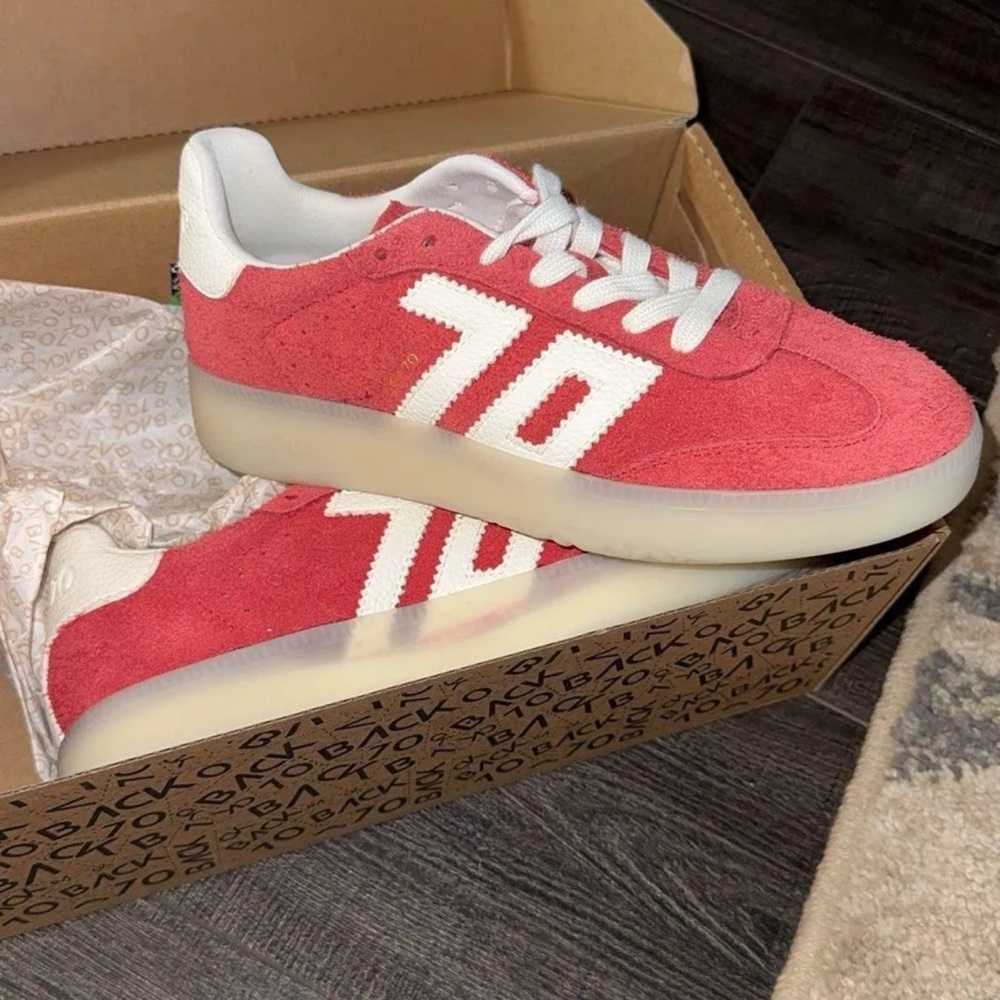 Back 70 Boston Sneaker